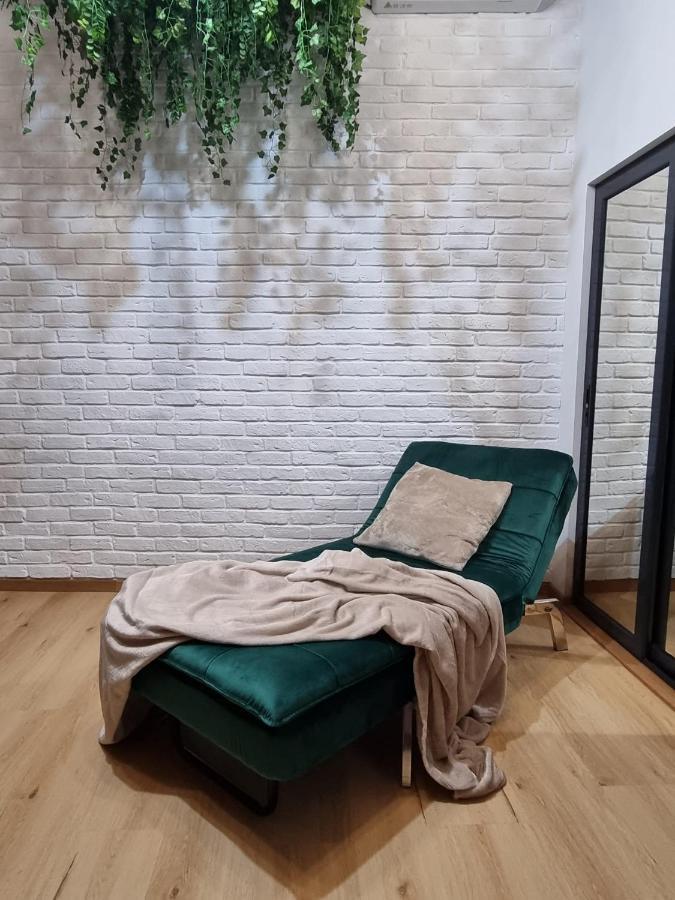 Casa Chiper - Attic Apartment With View براشوف المظهر الخارجي الصورة